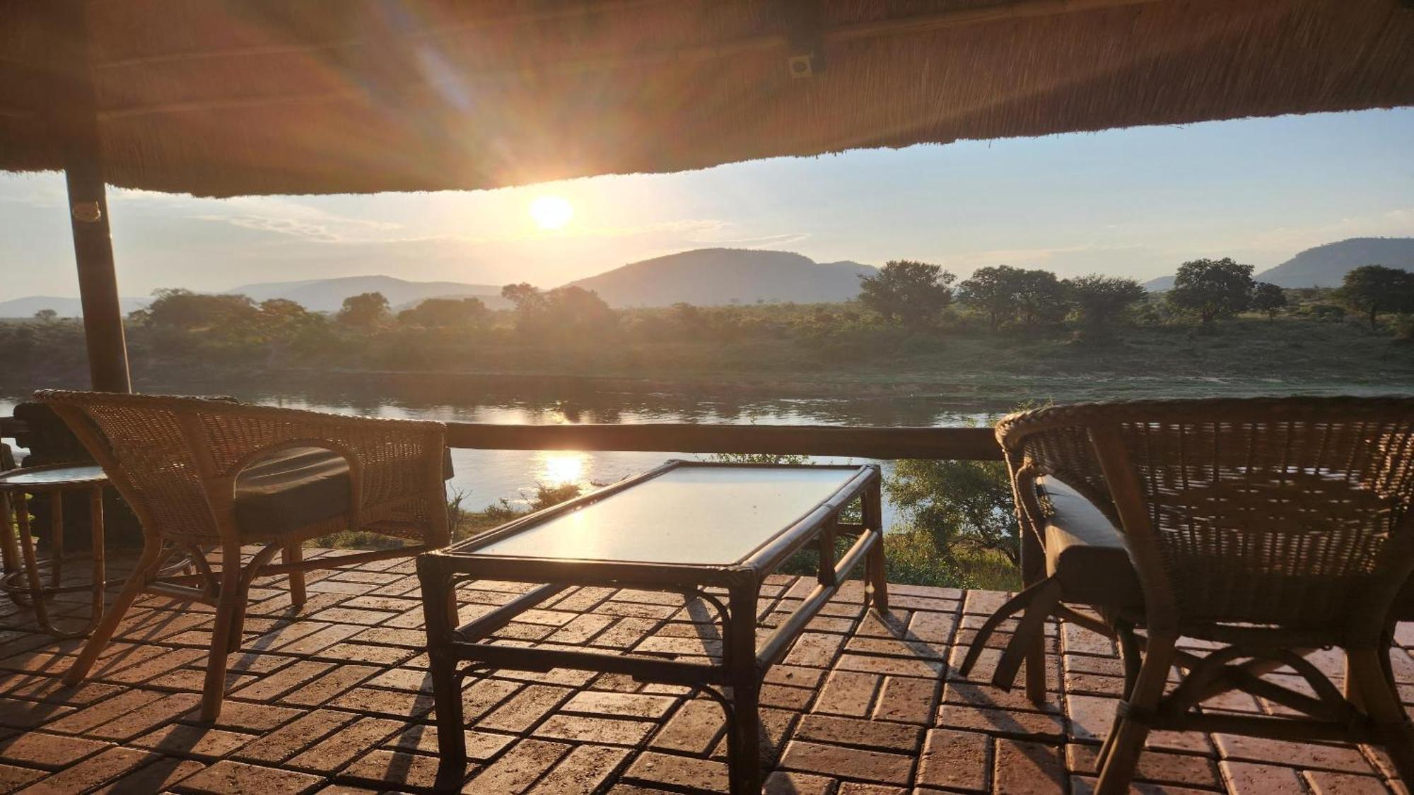 River Cottage Lodge Малалане Экстерьер фото
